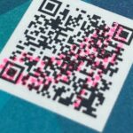 瀬味証券印刷、透明インキの厚盛印刷で二次元コードの真贋を見分ける技術を開発