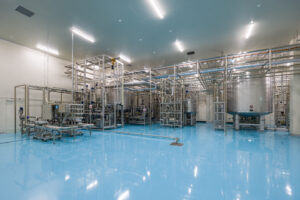 大日本印刷グループ、CO2を約４割削減できるペットボトル飲料充填装置を開発