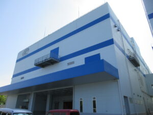 【レポート】大阪シーリング印刷・門司工場　数々の自動化により70人→42人体制へ